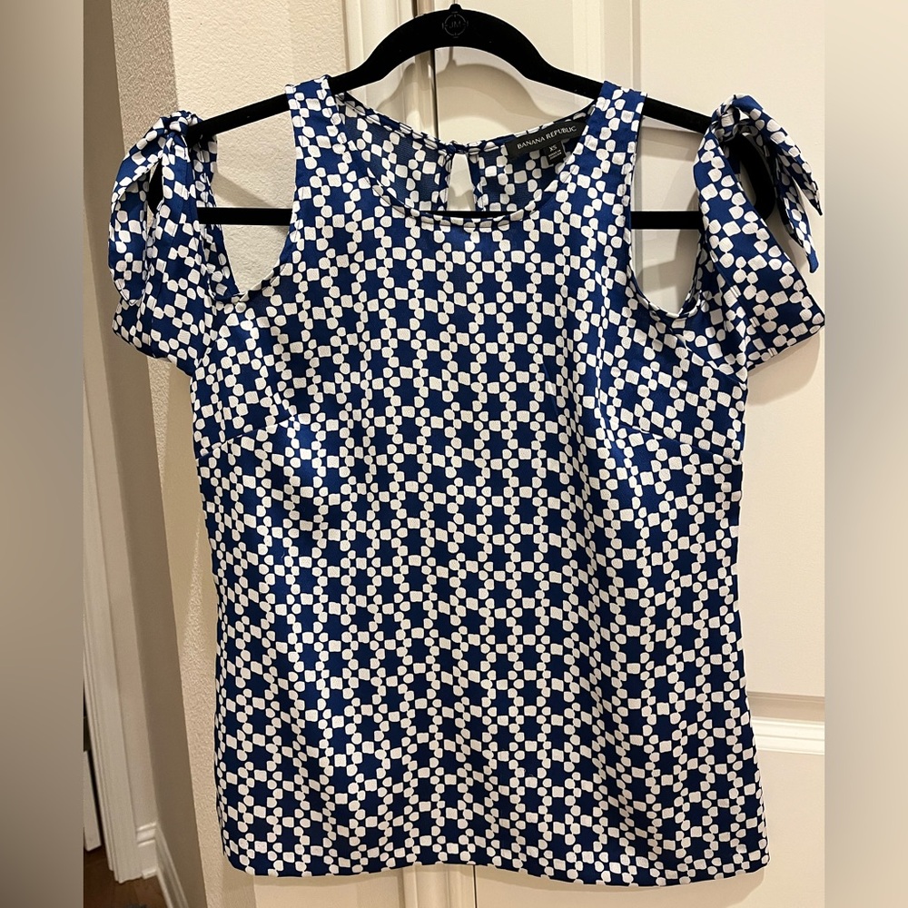 Banana Republic off shoulder blouse XS